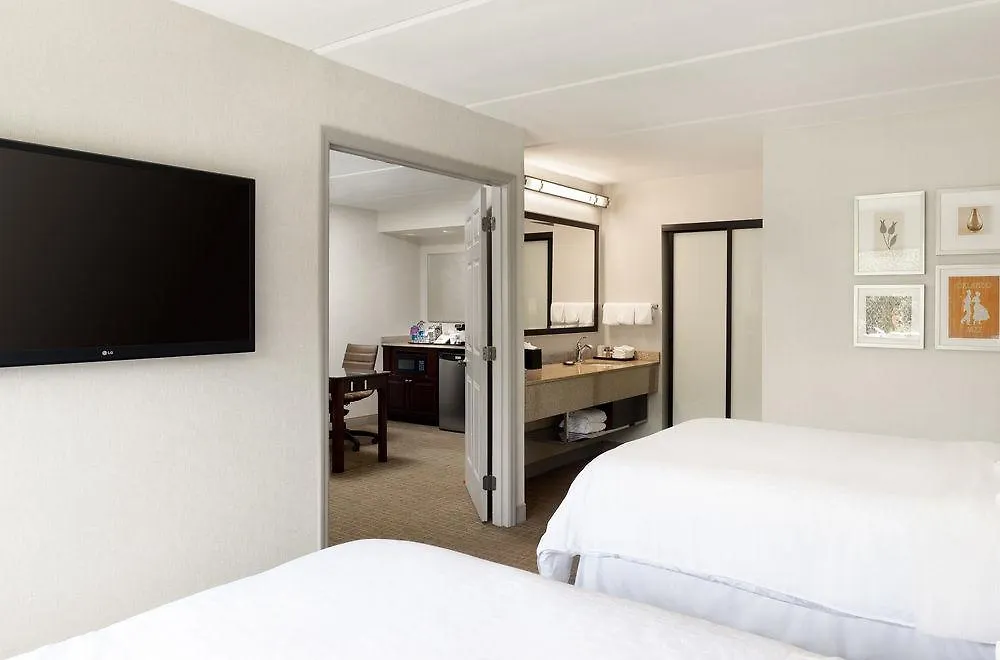 Sheraton Suites Orlando Airport Hotel