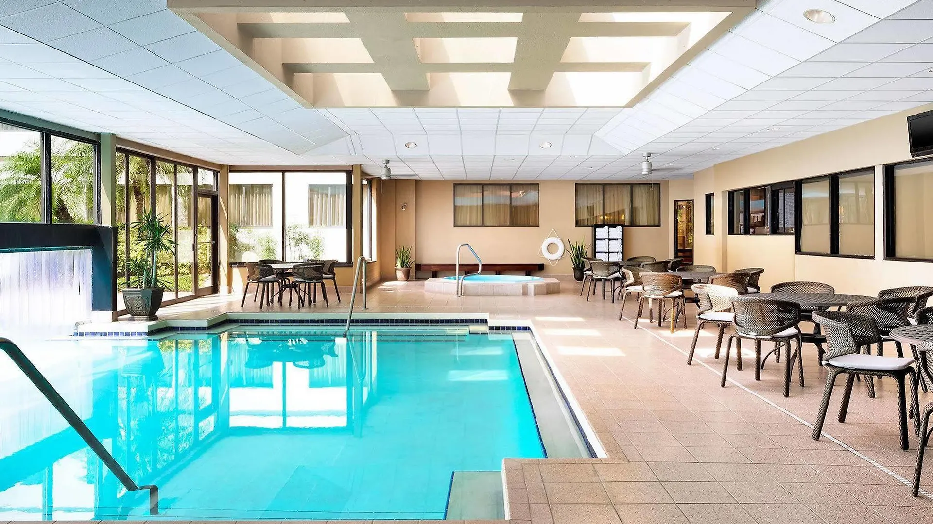 Sheraton Suites Orlando Airport Hotel