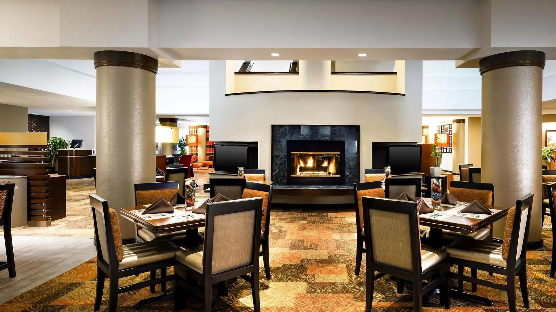 Sheraton Suites Orlando Airport Hotel