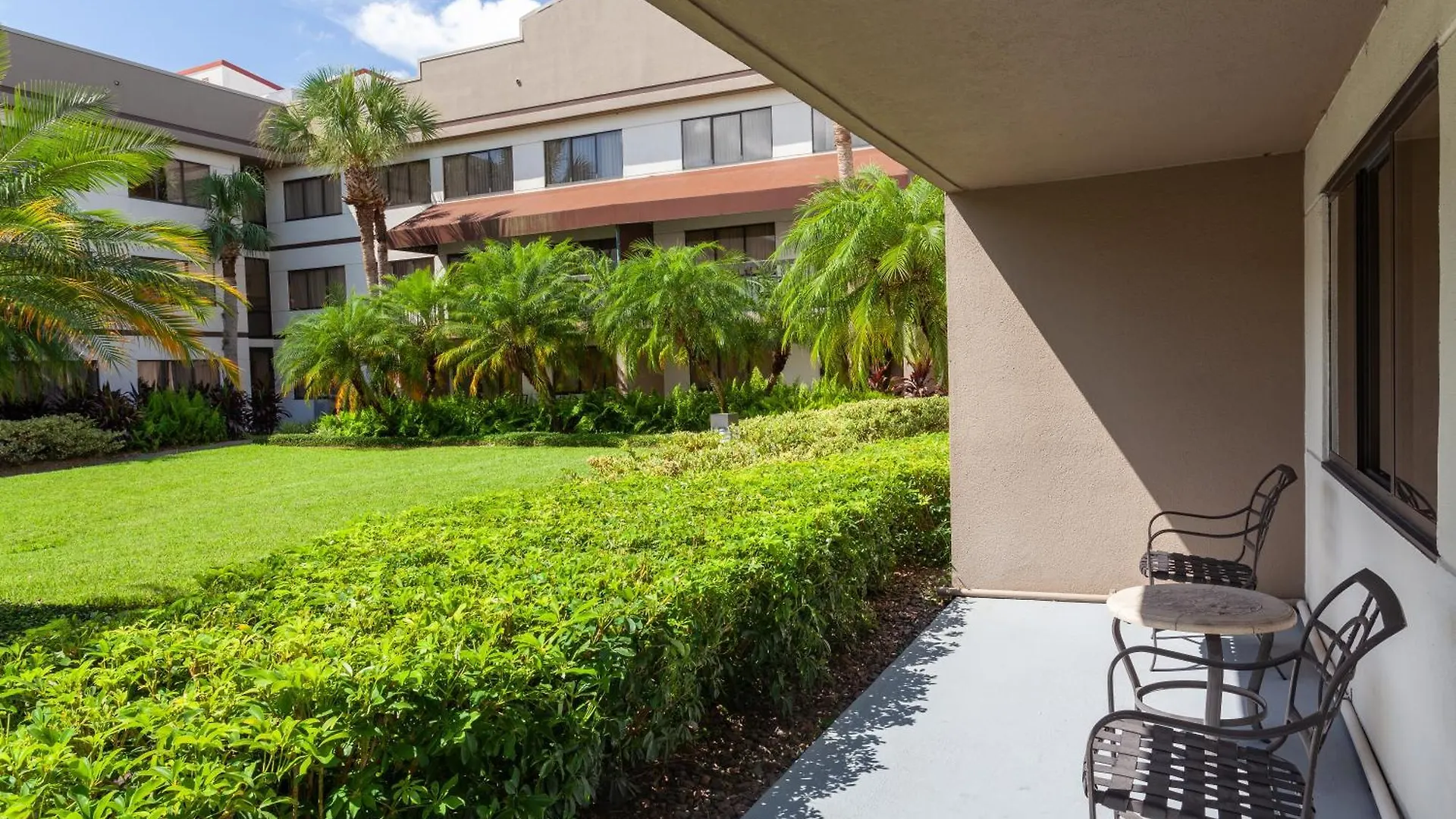 Sheraton Suites Orlando Airport Hotel 3*,