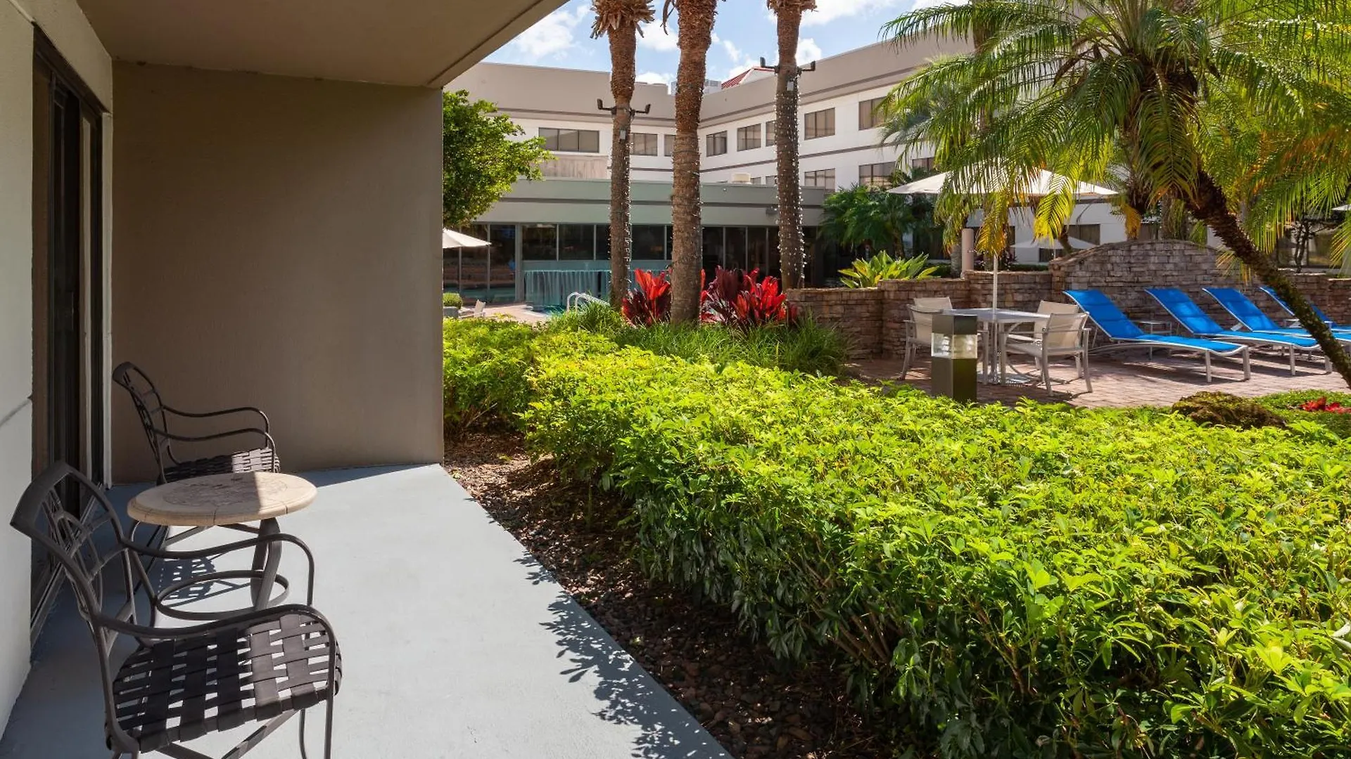 Sheraton Suites Orlando Airport Hotel 3*,
